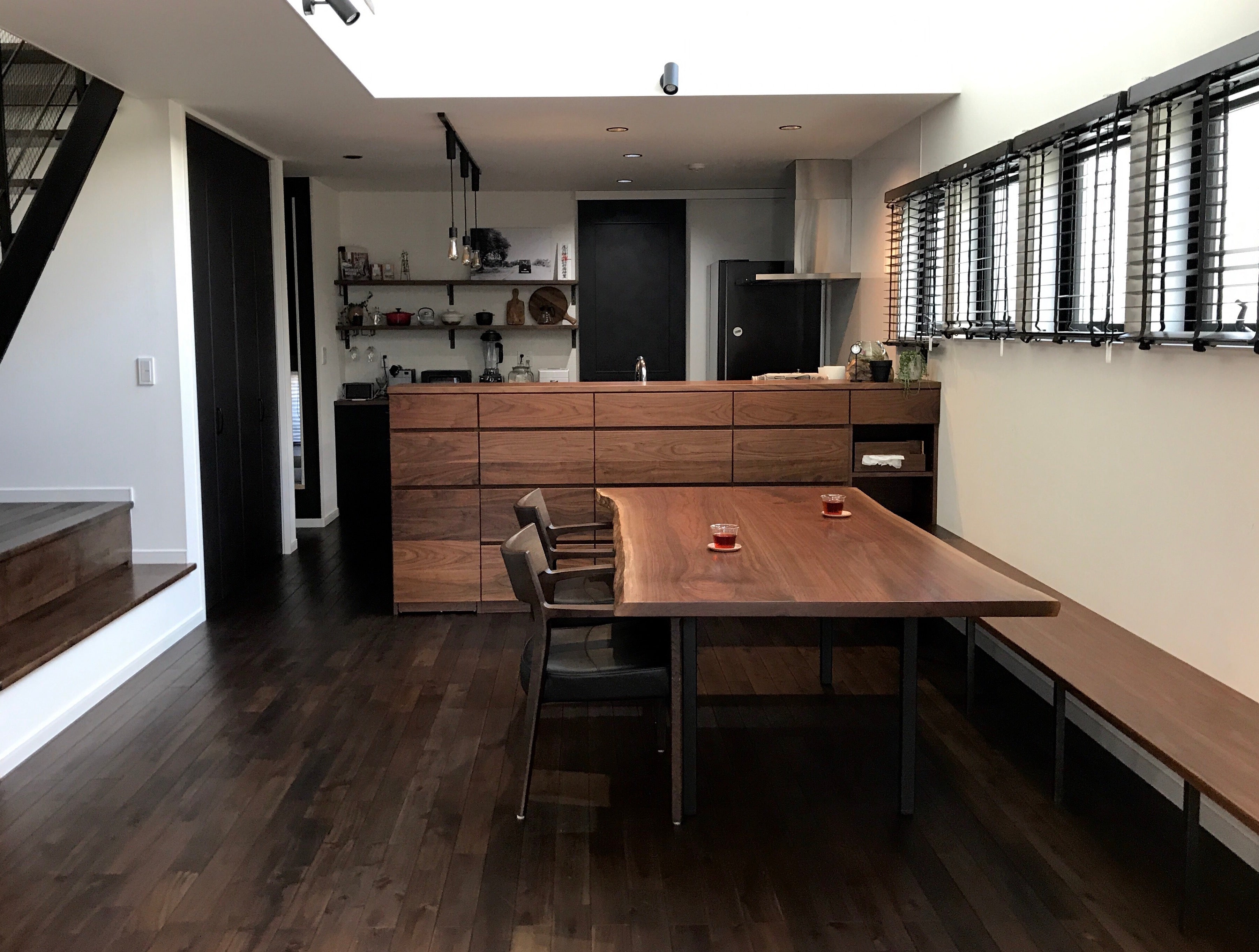 無垢材のオーダーメイド家具｜一枚板テーブル・造作家具｜KIJIN