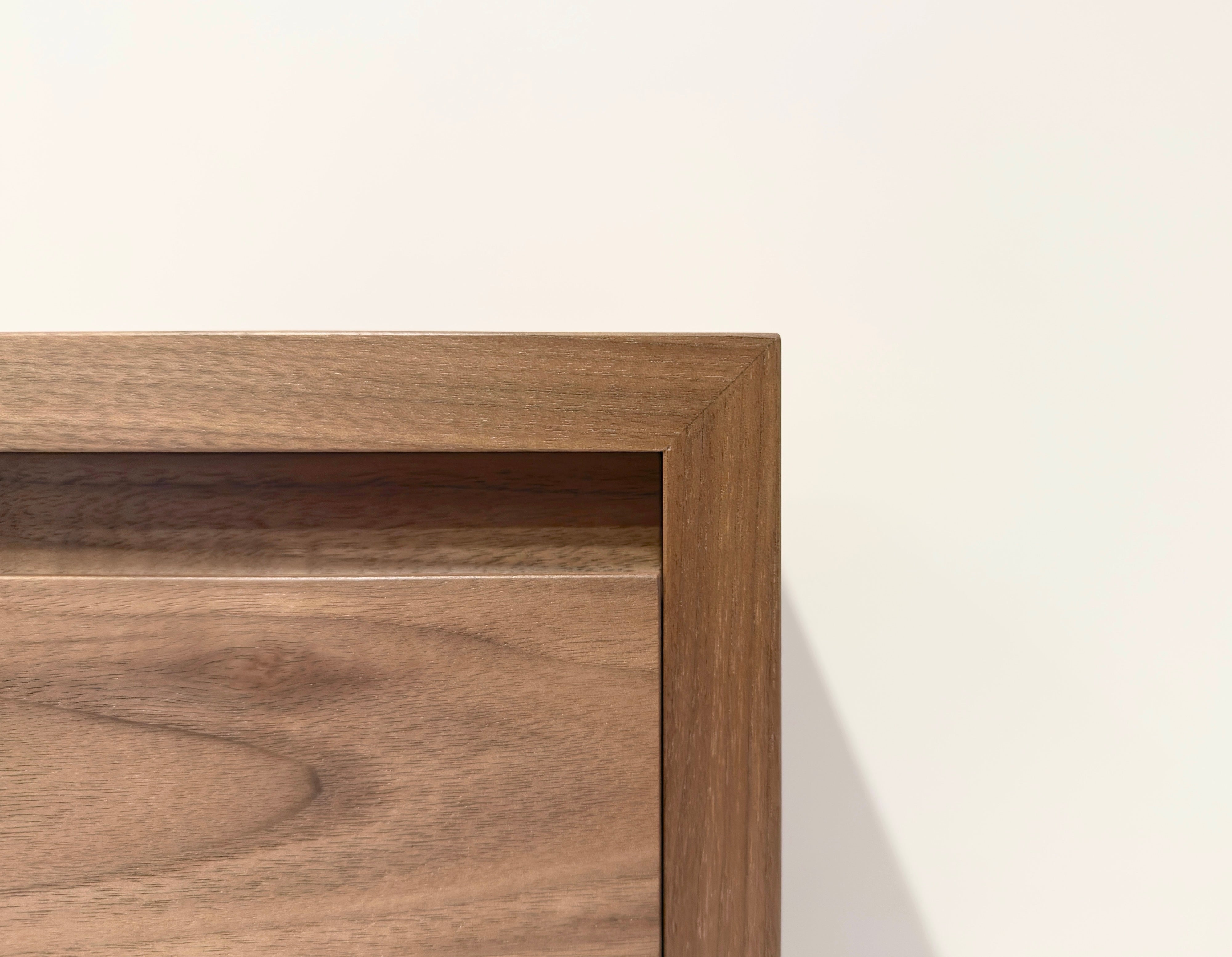 折りたたみ化粧台。角アップ。オーダーメイド家具事例写真。