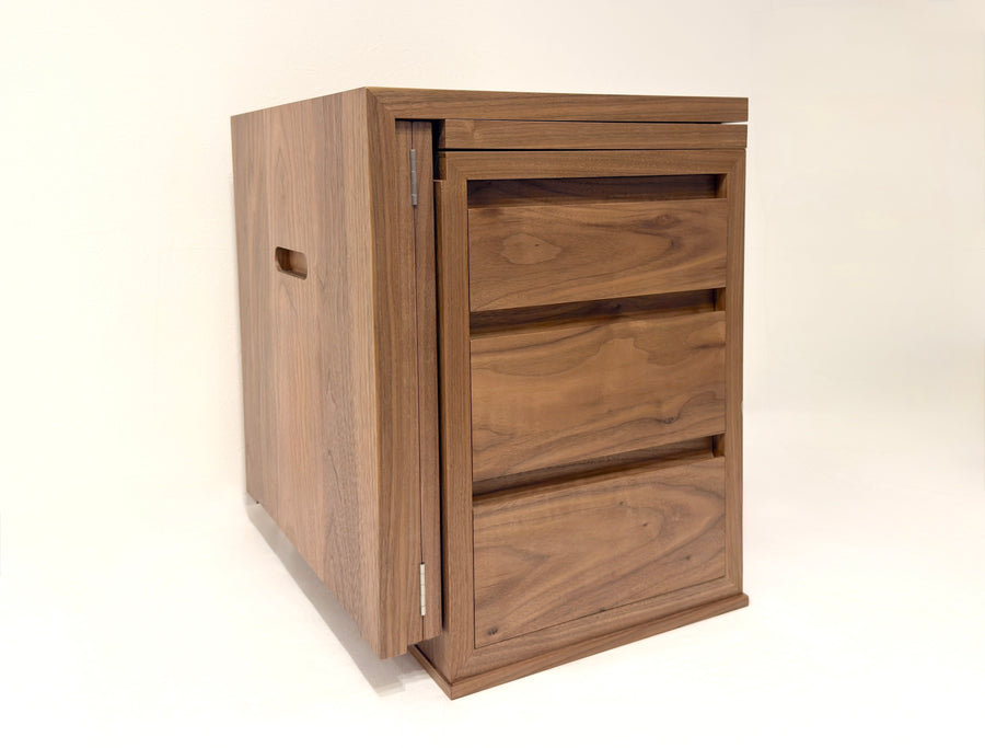 折りたたみ化粧台。左斜全景。オーダーメイド家具事例写真。