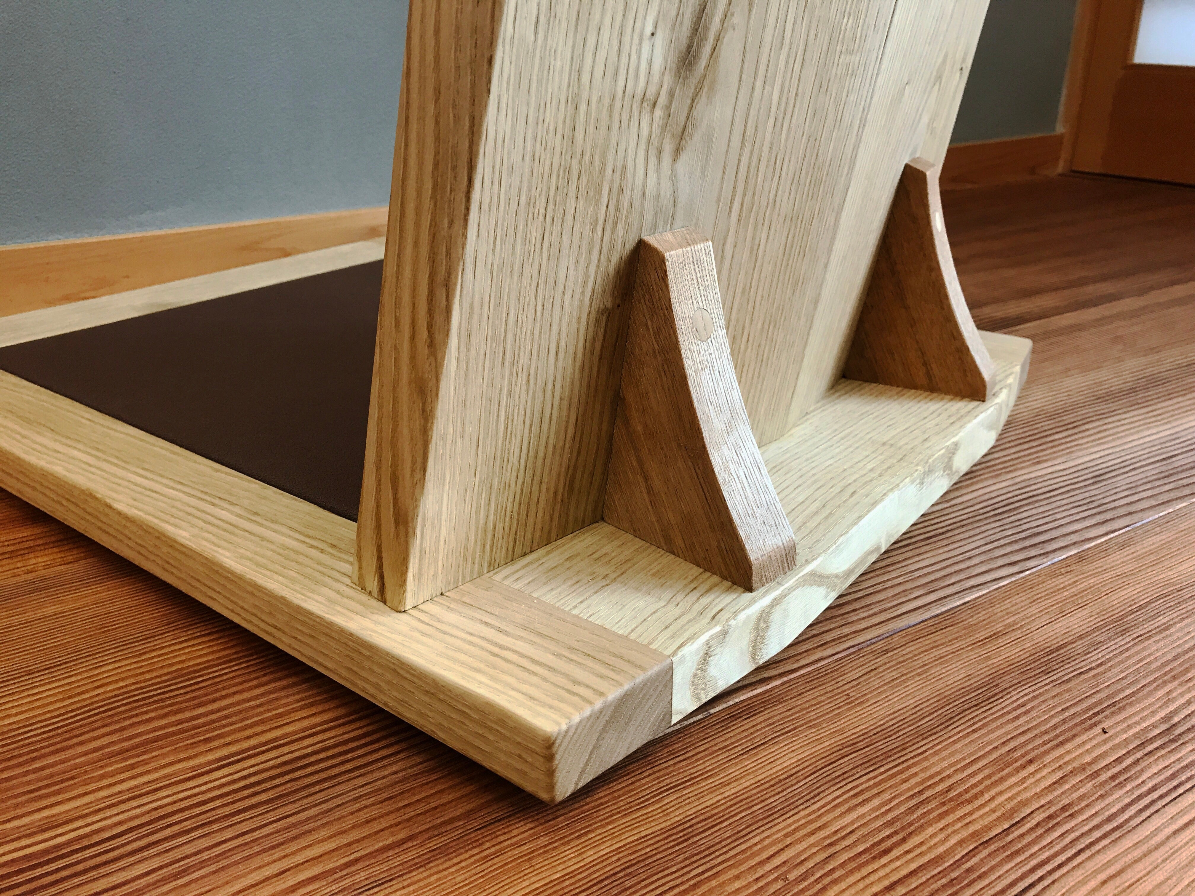 座椅子。アップ。オーダーメイド家具事例写真。