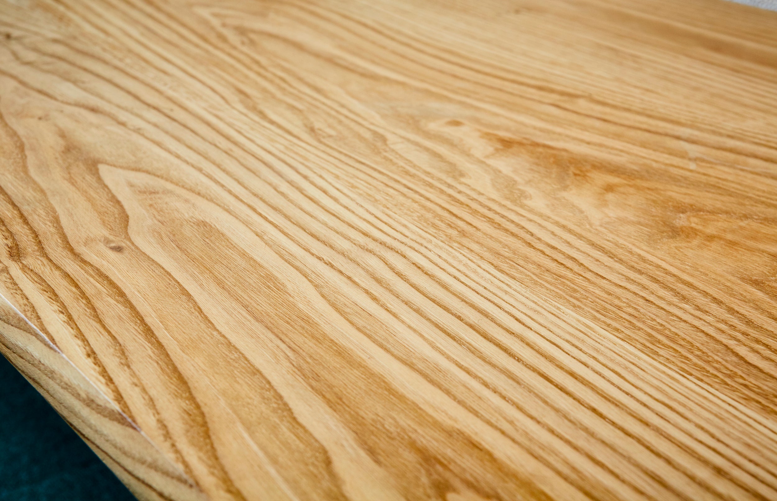 ローテーブル。クリ材。素材アップ。オーダーメイド家具事例写真。