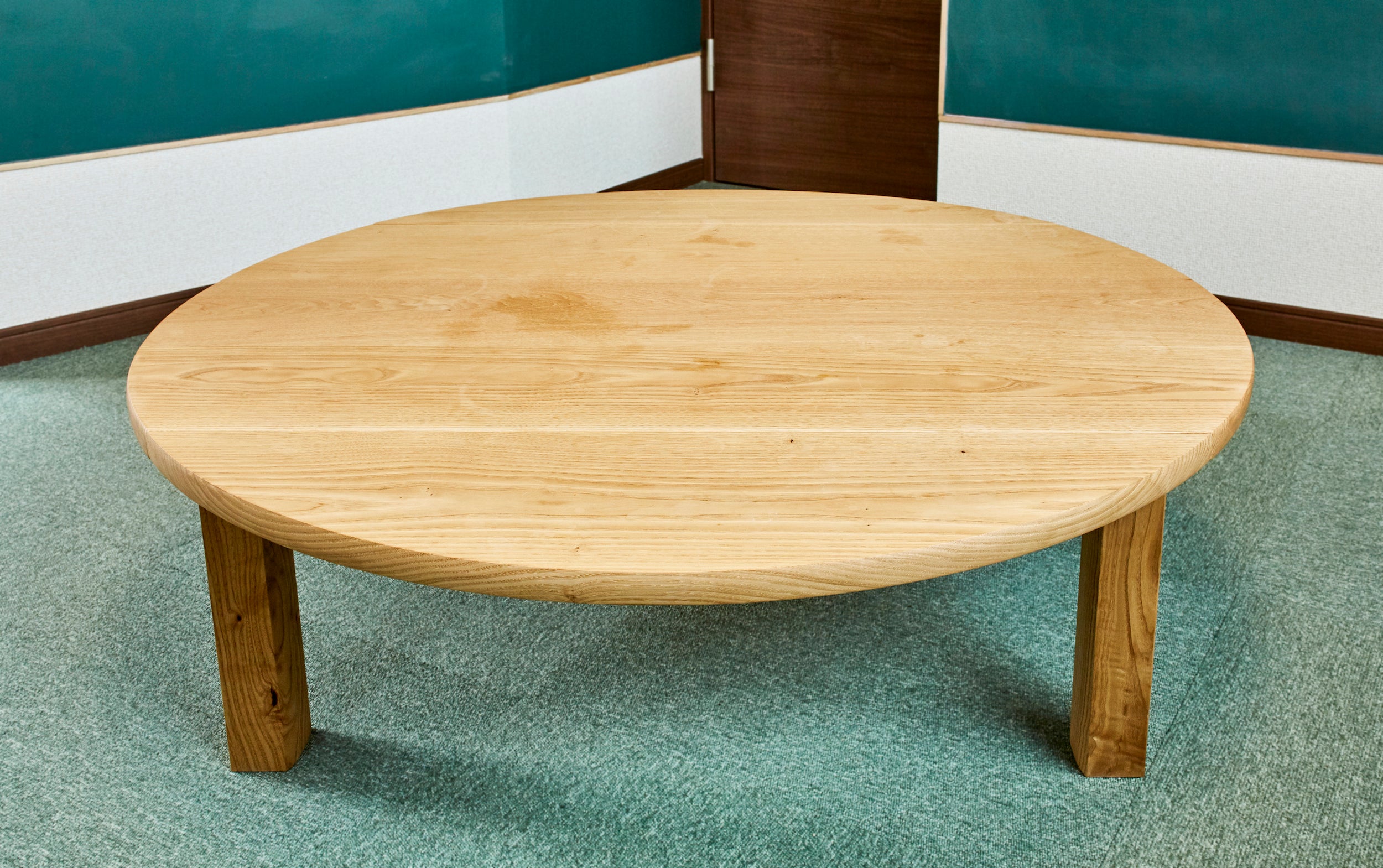 ちゃぶ台。クリ材。標準。オーダーメイド家具事例写真。