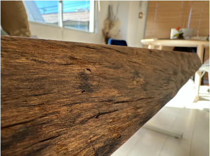 ソファに合わせた高さ！ミズメザクラの一枚板テーブル