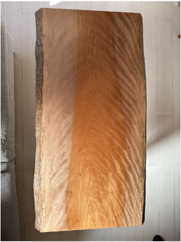 ソファに合わせた高さ！ミズメザクラの一枚板テーブル