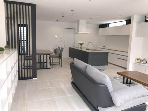 鉄格子×チーク材天板のダイニング＆センターテーブル