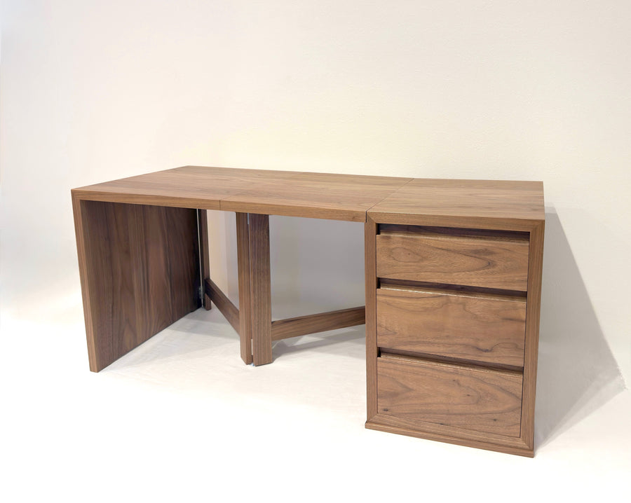 折りたたみ化粧台。斜めからの全景。オーダーメイド家具事例写真。