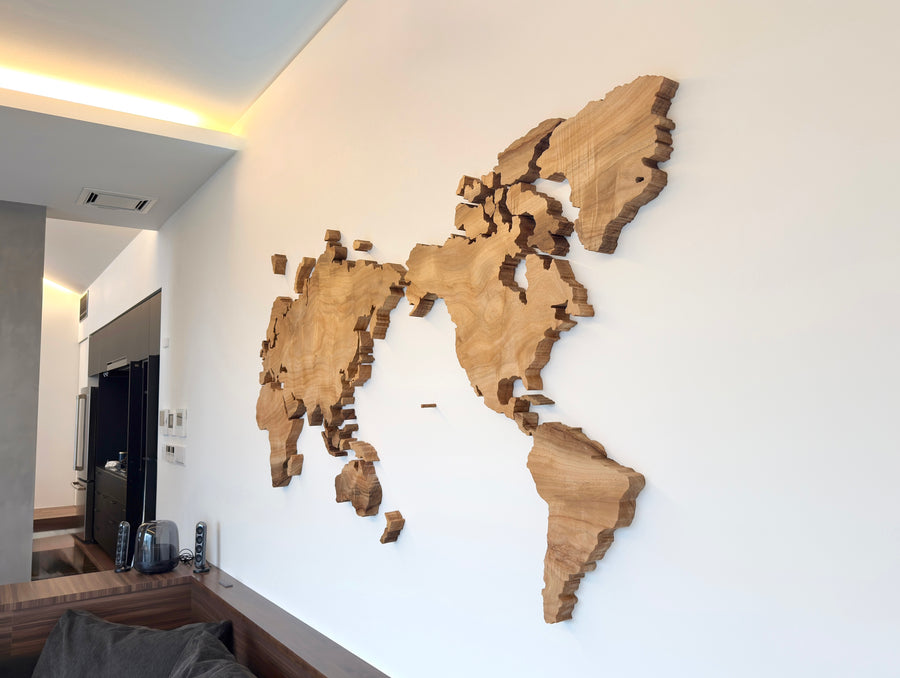 クス材の世界地図。右斜から。オーダーメイド家具事例写真。