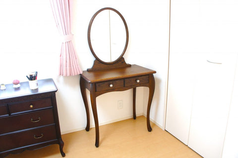 自分自身ともっと向き合う場所を。猫脚ドレッサー