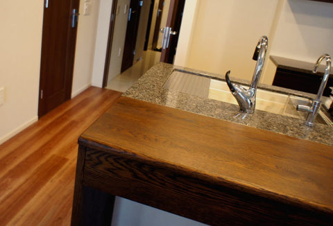 キッチンのサイズにぴったり！ナラのカウンターテーブル