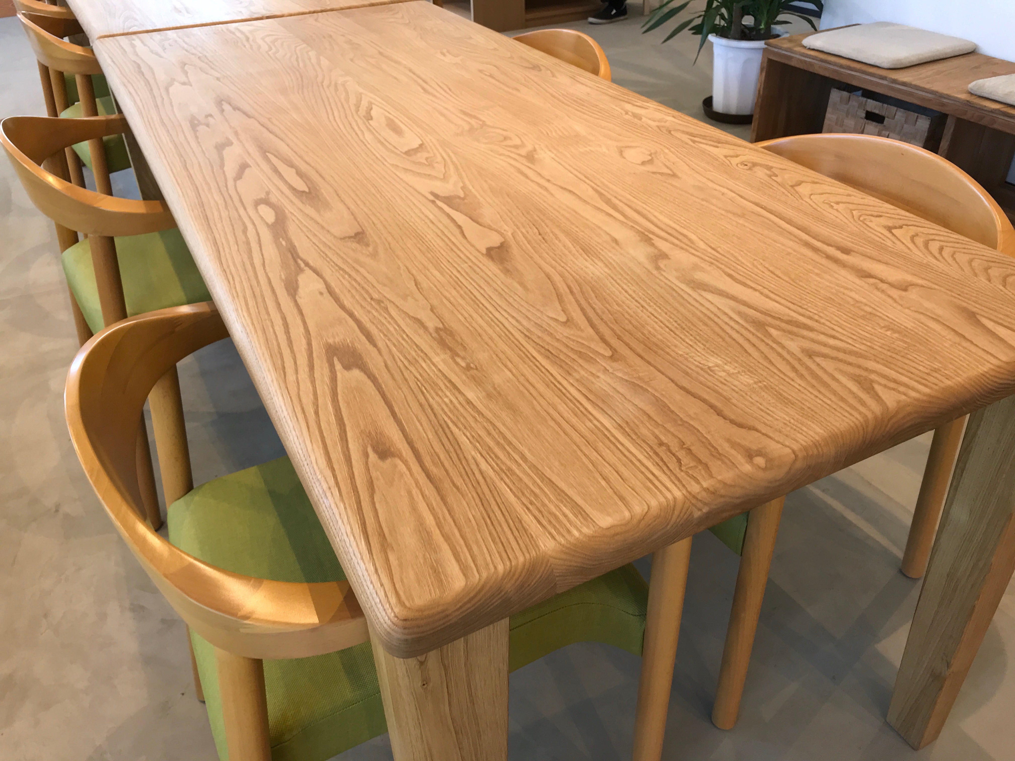 「茶の間」様。テーブル。オーダーメイド家具事例写真。