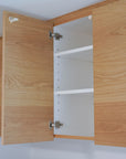 事例写真7。新居のキッチンにぴったり合わせたい。ナラ無垢材天板の食器棚。