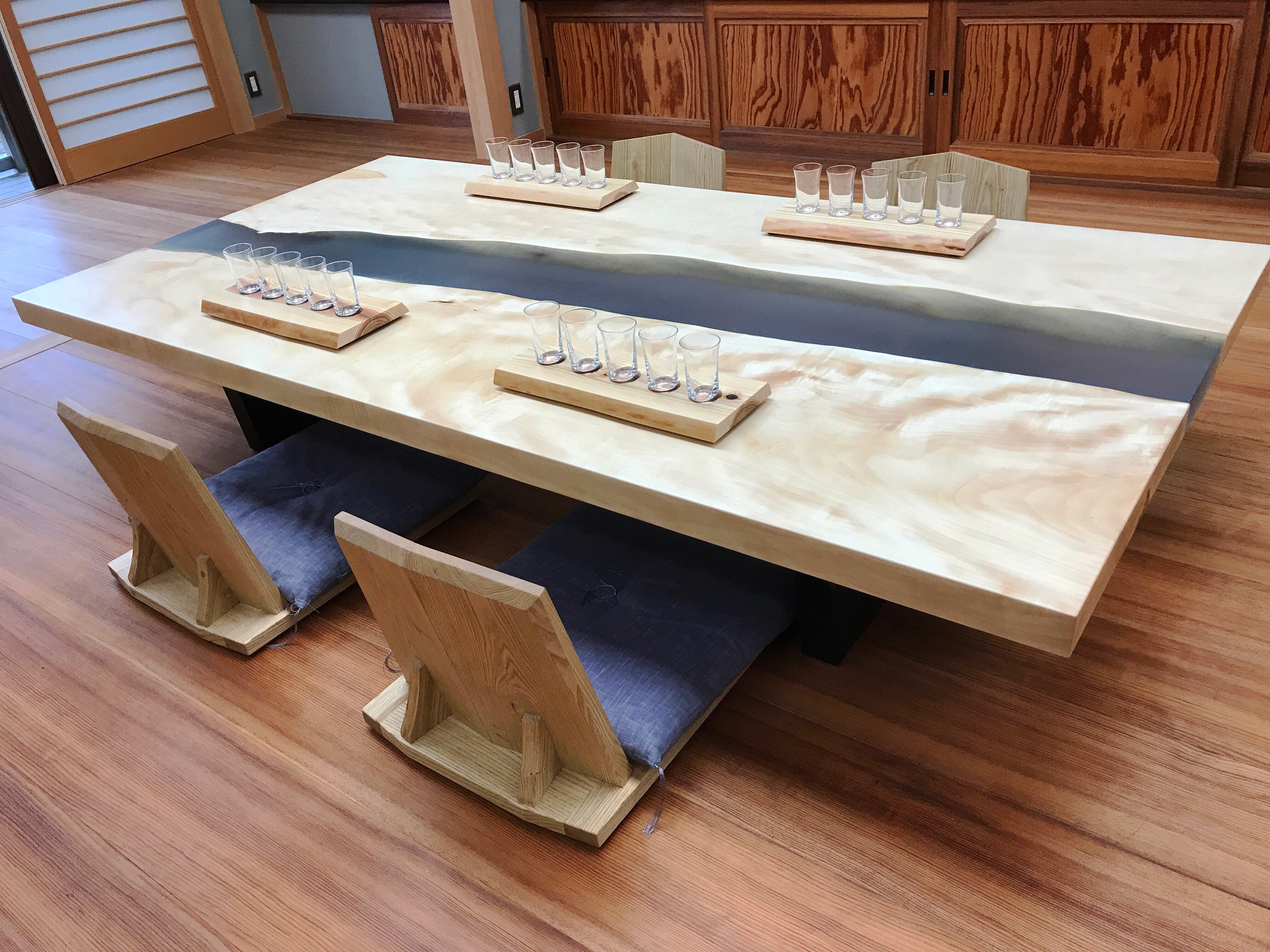 座椅子。ナナメ。オーダーメイド家具事例写真。