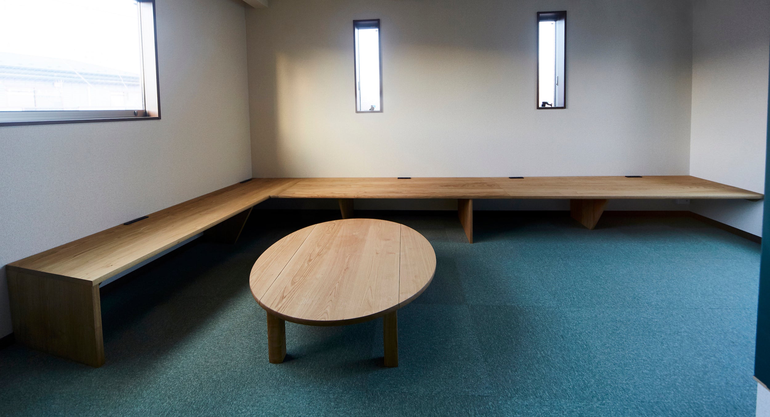 ローテーブル。クリ材。全景３。オーダーメイド家具事例写真。