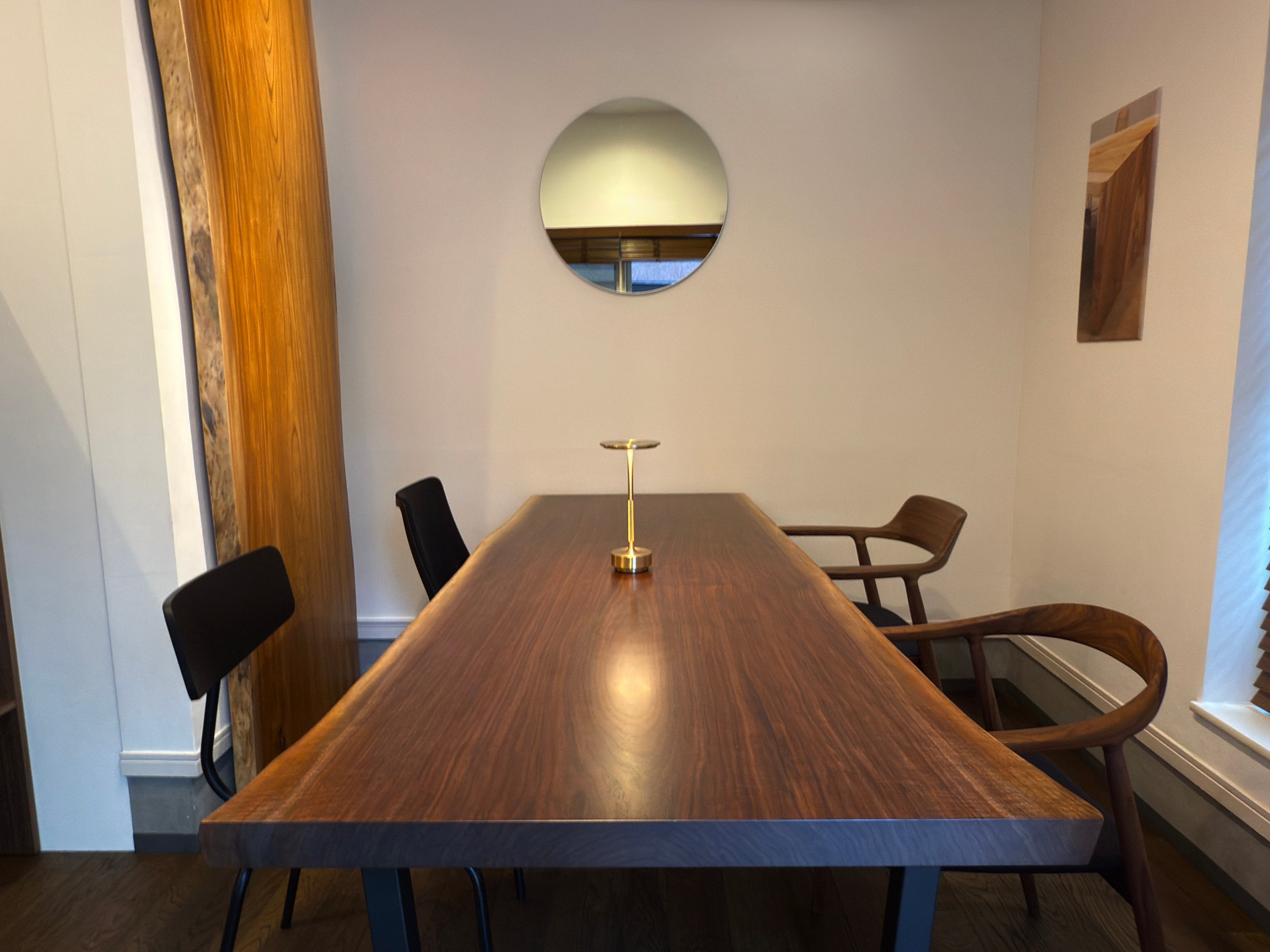 制作イメージ。ウォールナット一枚板テーブル。