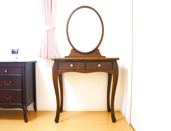 自分自身ともっと向き合う場所を。猫脚ドレッサー