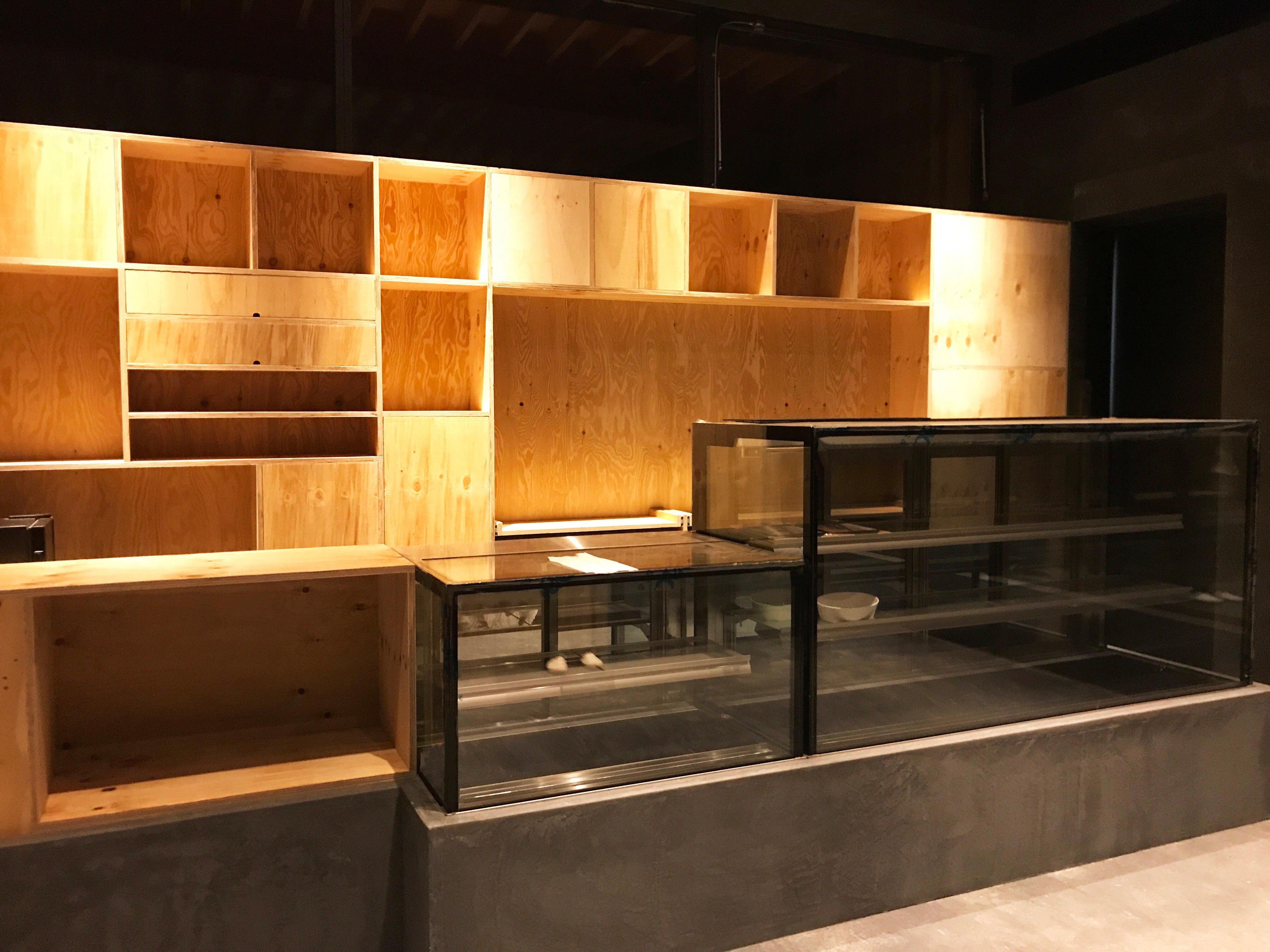 事例写真1。クルックフィールズ。壁面収納。